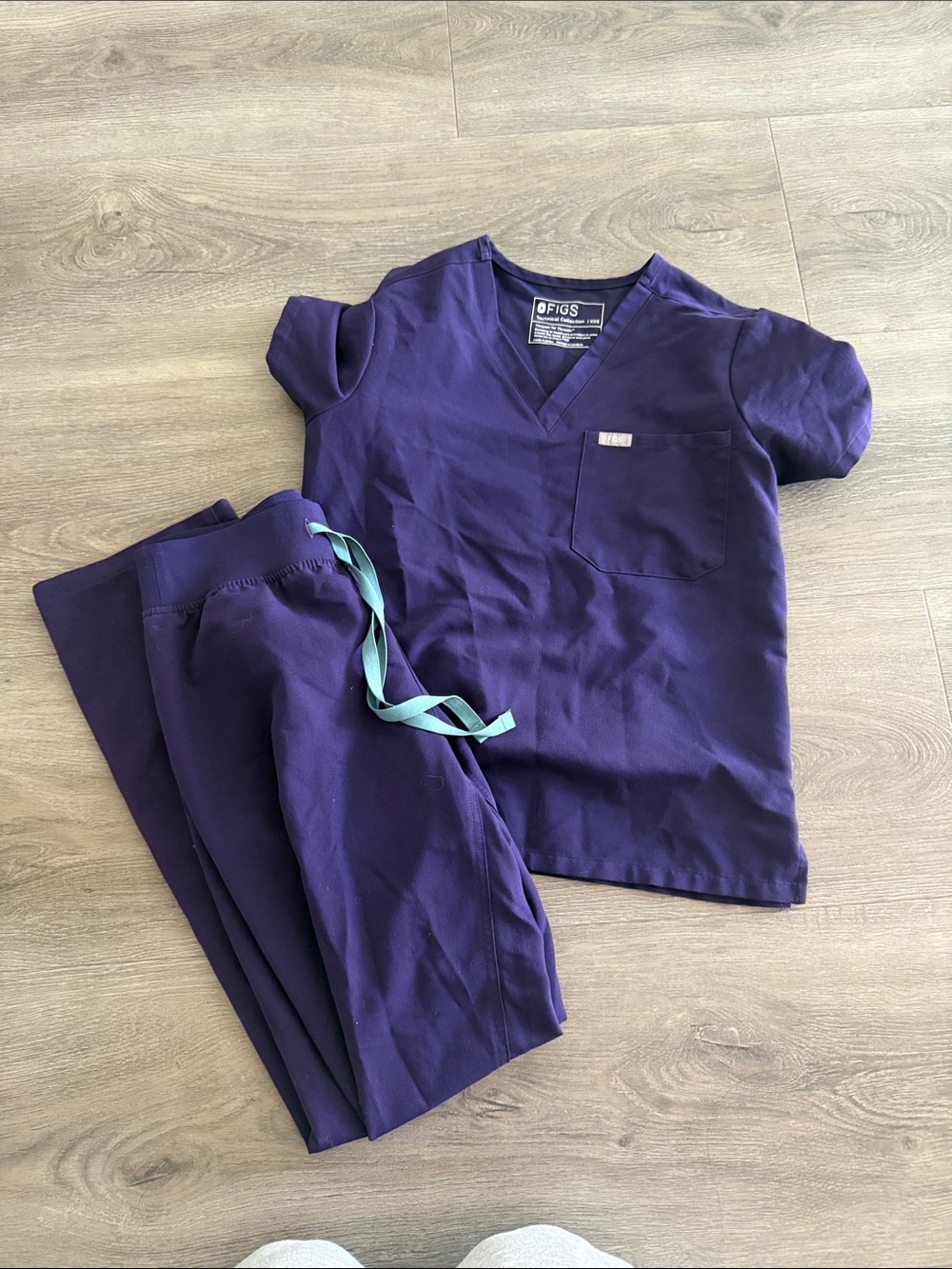 FIGS Purple Scrub Set with Teal Drawstring